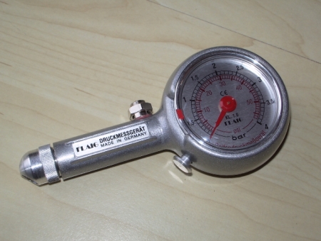 Flaig Luftdruckprüfer mit Ablassventil und Schräganschluss 45 Grad